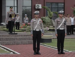 Persiapan Agenda Besar dan Kunjungan Kapolri, Polres Kutai Kartanegara Gelar Apel Pagi Strategis