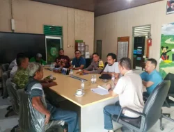 Bhabinkamtibmas Laksanakan Sambang dan Berikan Himbauan Kamtibmas kepada Warga Desa Binaan