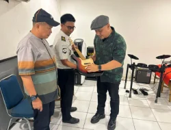 Fadly Padi Reborn Dukung Pembentukan Personil Band di Lapas Kelas I Makassar