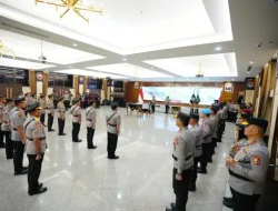 Kapolri Pimpin Upacara Serah Terima Jabatan Sejumlah Pejabat Polri