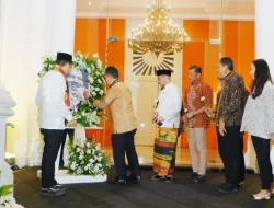 Kapolri Hadiri Pembukaan Pameran Nasirun “Bersimpuh di Kaki Para Guru” di Galeri Nasional Indonesia