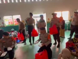 Direktorat Samapta Polda Metro Jaya Salurkan Makanan untuk 173 Pengungsi Korban Kebakaran Kampung Muka