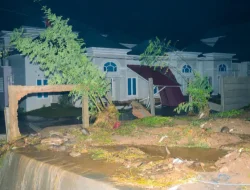 Respons Cepat Tangani Banjir Padang, Polri Kerahkan Personel dan Dirikan Posko Kesehatan